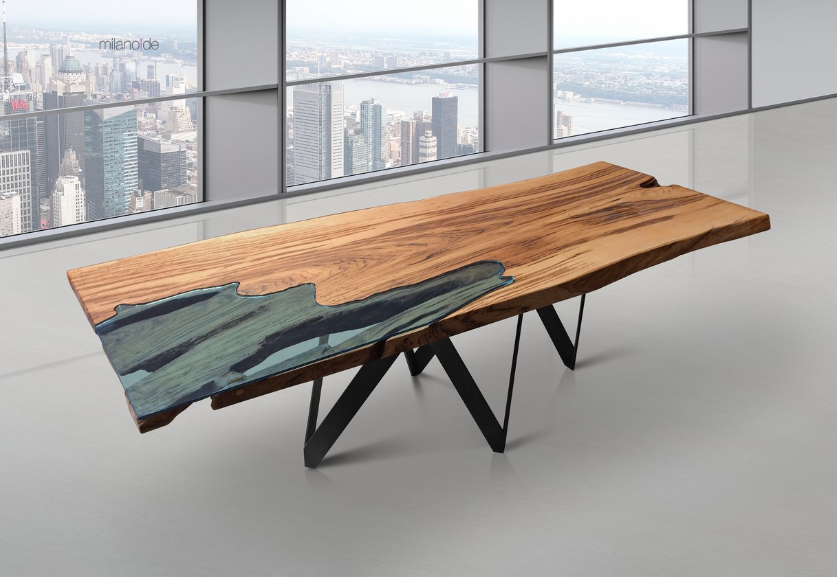 Thor Luciano table