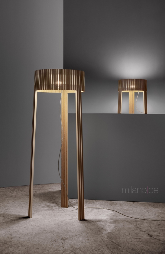 Shio table lamp