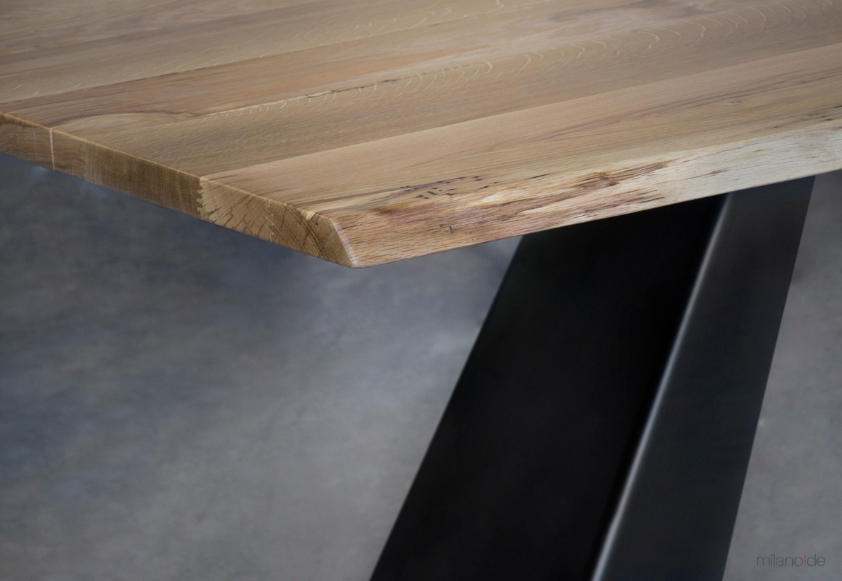 Sebastiana Wood table